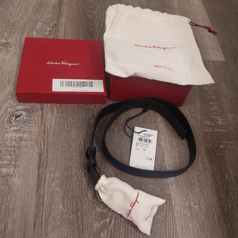 Salvatore Ferragamo Double Gancio Reversible Belt Size 75